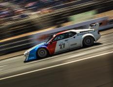 开云体育官方网站-独行侠的团队奇迹与爱德华兹的赛道统治，体育世界中的双星闪耀