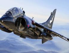 开云体育官网-钢铁长城封锁深圳—广厦东决关键战强势掌控节奏