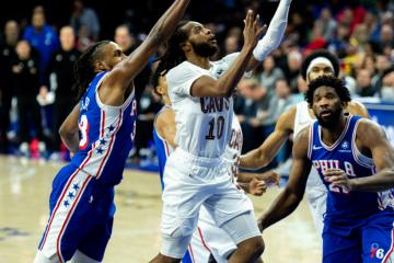 开云体育官网-骑士速胜热火，米切尔成为关键先生