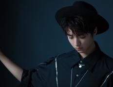 开云体育官网-赛场双城记，伯纳乌的火爆与斯台普斯的碾压