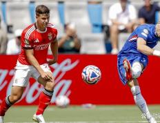 开云体育-切尔西险胜勒沃库森，迪马利亚刷新纪录