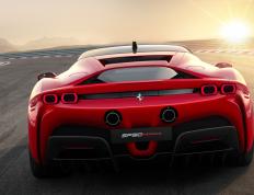 开云体育在线-双重奏，诺坎普的舞步与多哈的惊雷—足球作为世界语的对抗叙事