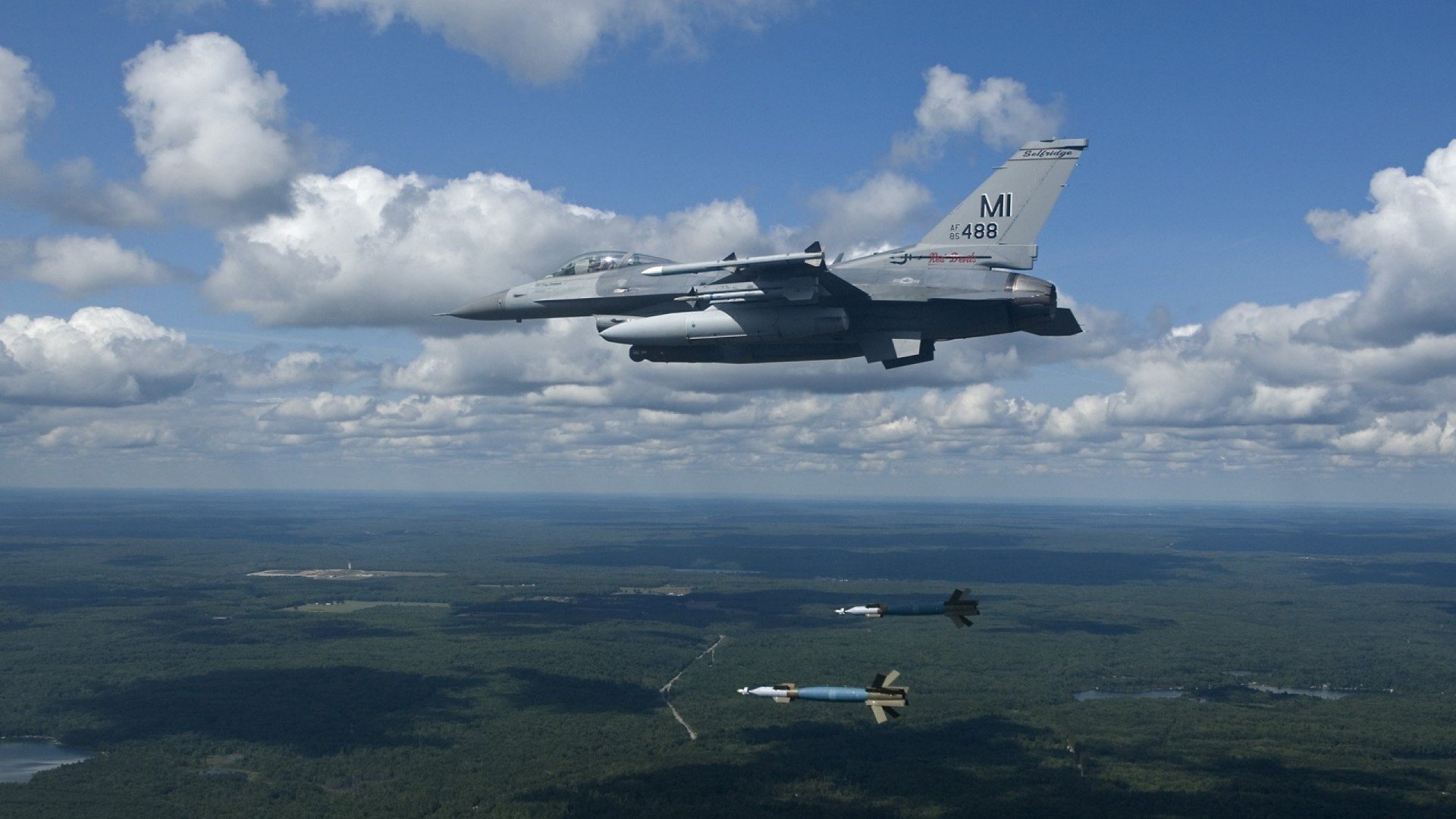 开云体育官方网站-独行侠的团队奇迹与爱德华兹的赛道统治，体育世界中的双星闪耀