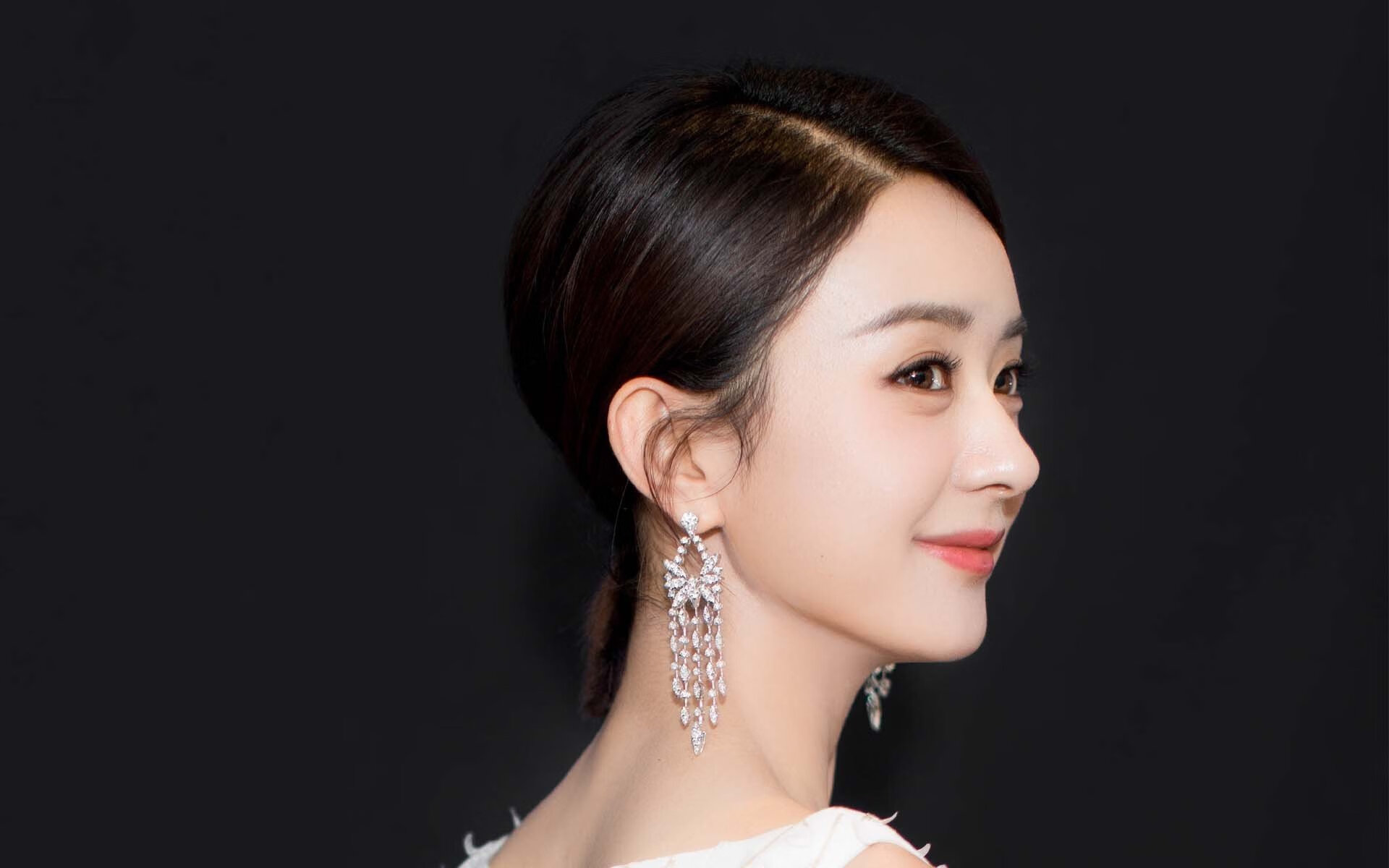 开云体育-哥伦比亚粉碎中国，凯恩的关键先生时刻点燃全球瞩目