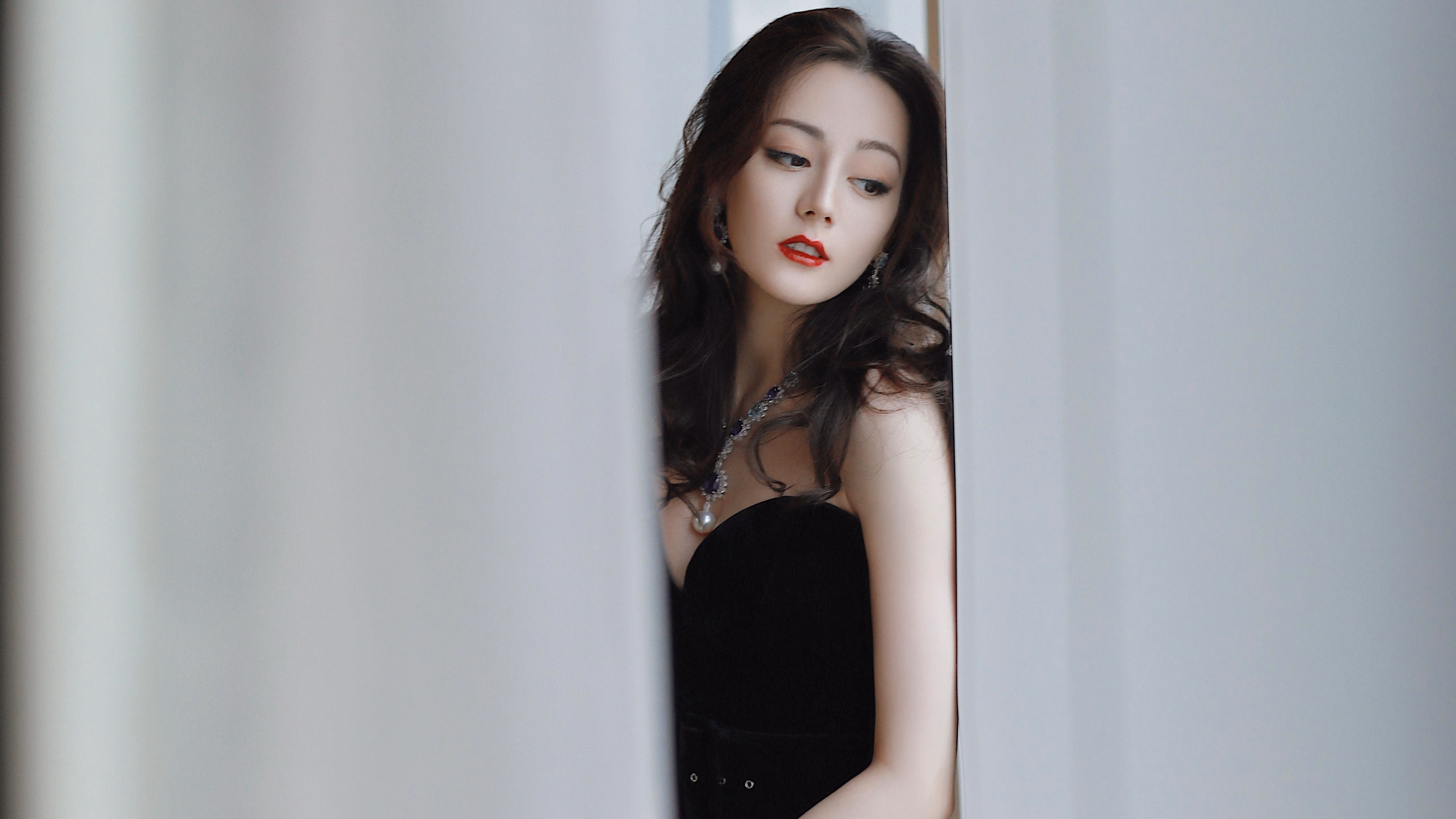 开云APP-绝杀者与掌控者，当上海压哨球遇上福克斯的方向盘双重奏